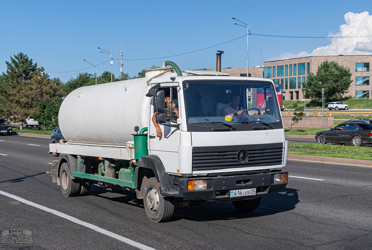 Алматинская область, № 616 LKB 05 — Mercedes-Benz LK 917