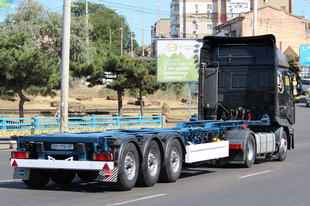 Хмельницкая область, № ВХ 5456 ВО — IVECO Stralis ('2007) 420; Хмельницкая область, № BX 1114 XР — Krone SDC 27