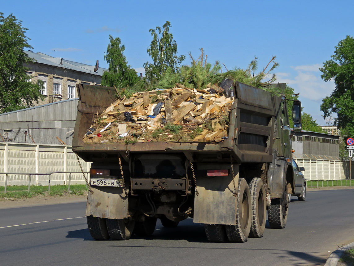 Кировская область, № Е 596 РВ 43 — КамАЗ-55111 [551110]