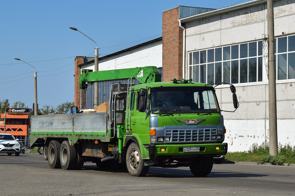 Алтайский край, № О 325 ОН 22 — Hino FR