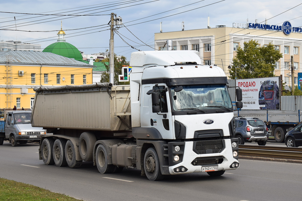 Алтайский край, № А 142 УТ 122 — Ford Cargo ('2012) 1848T