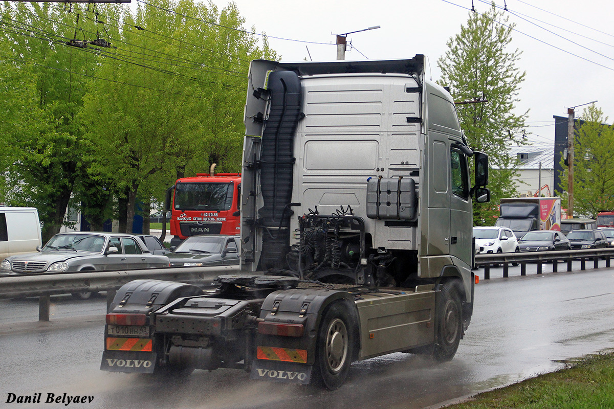 Кировская область, № Т 010 НН 43 — Volvo ('2002) FH12.440