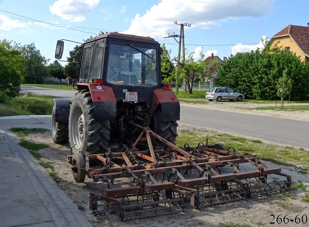 Венгрия, № YHU-560 — Беларус-820.2