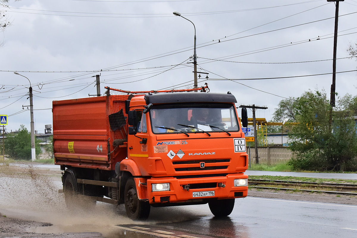 Волгоградская область, № О 432 АР 196 — КамАЗ-43253-G5