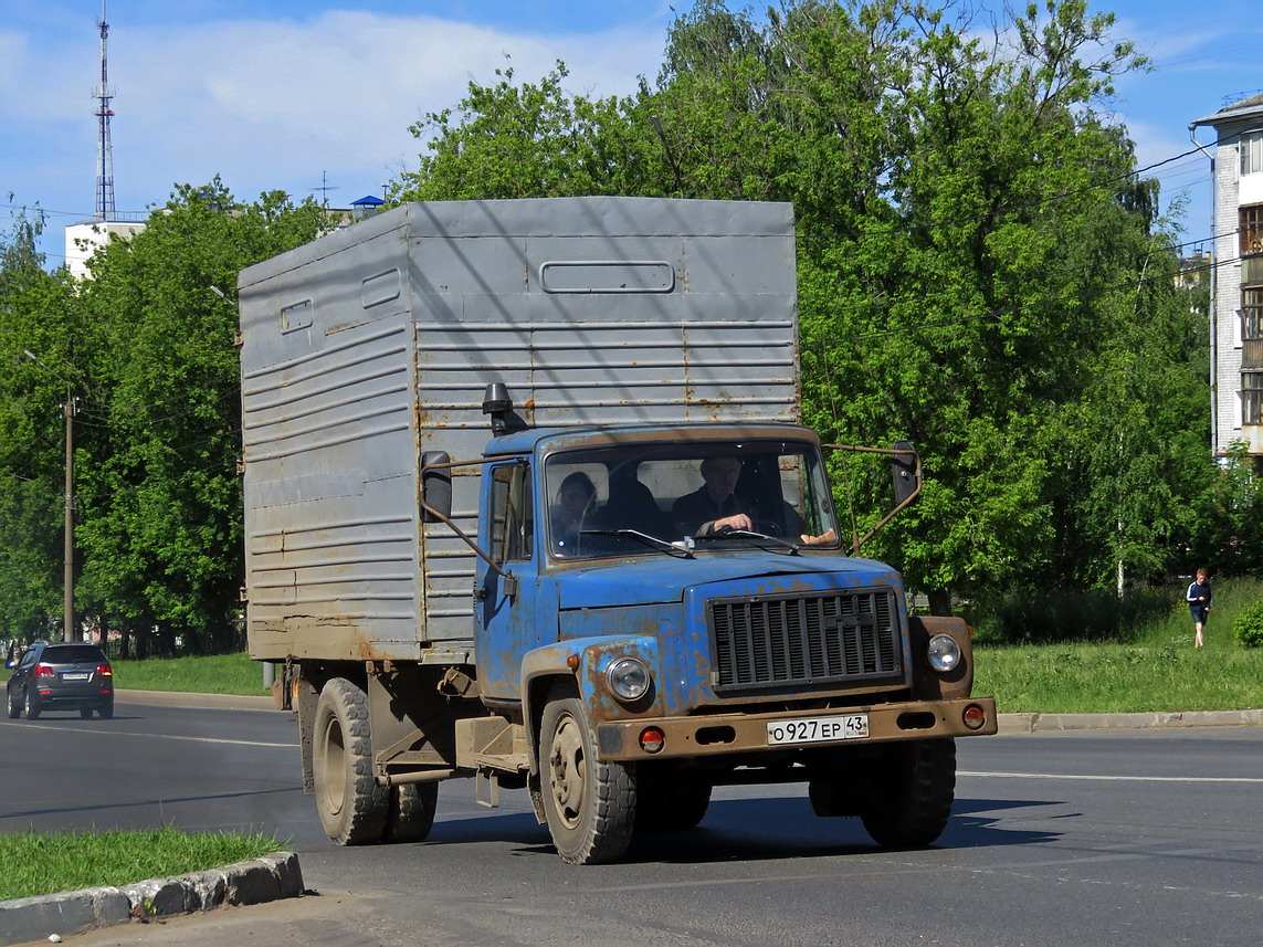 Кировская область, № О 927 ЕР 43 — ГАЗ-33072