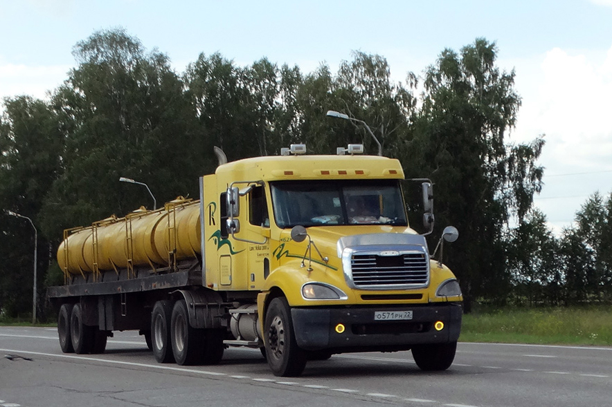 Алтайский край, № О 571 РН 22 — Freightliner Columbia