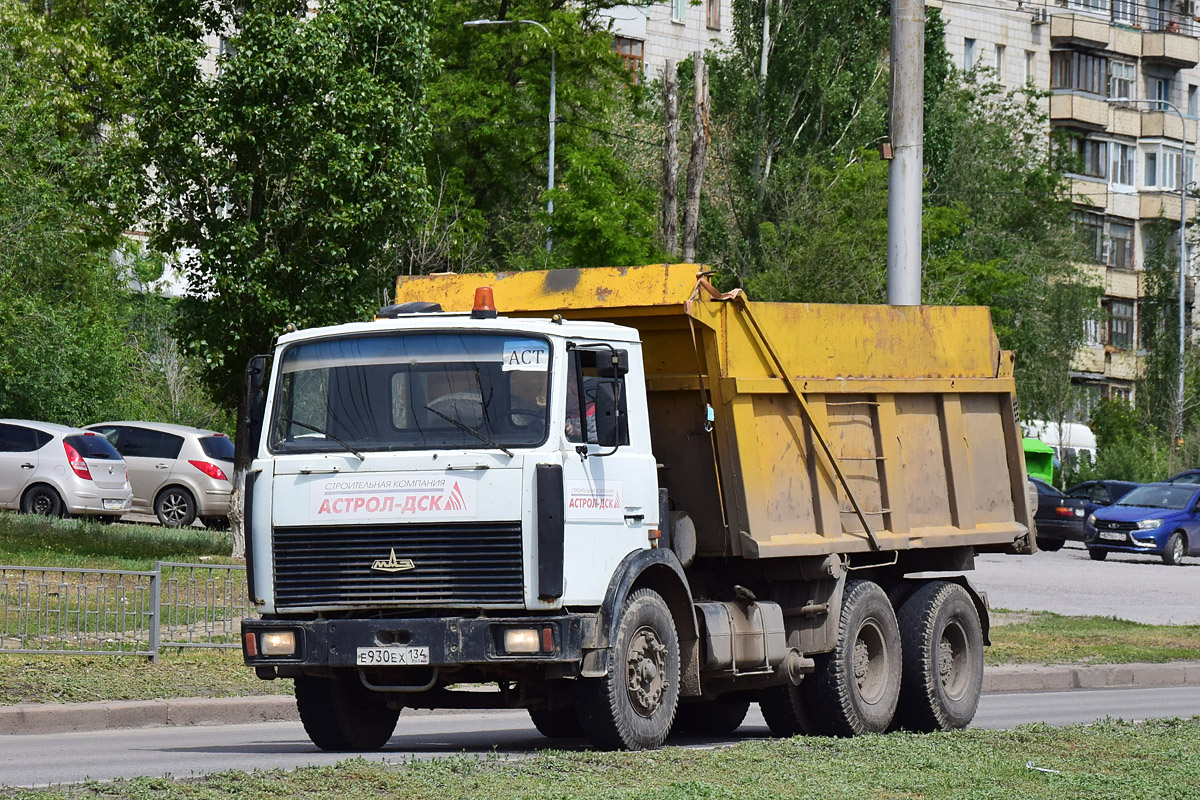 Волгоградская область, № Е 930 ЕХ 134 — МАЗ-551605