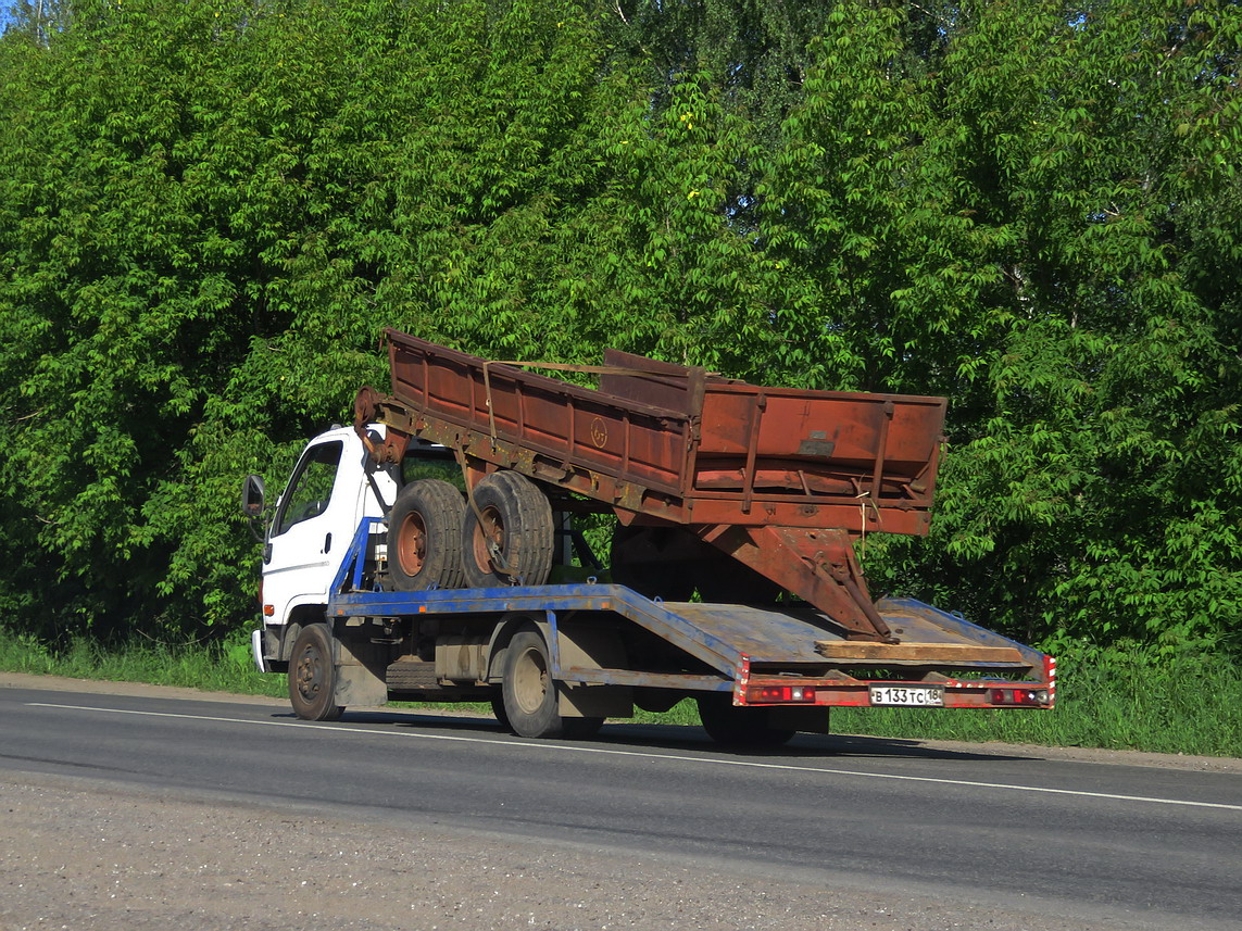 Удмуртия, № В 133 ТС 18 — Hyundai HD65 ('2004); Прицепы сельскохозяйственные — Разбрасыватели твёрдых удобрений (общая)