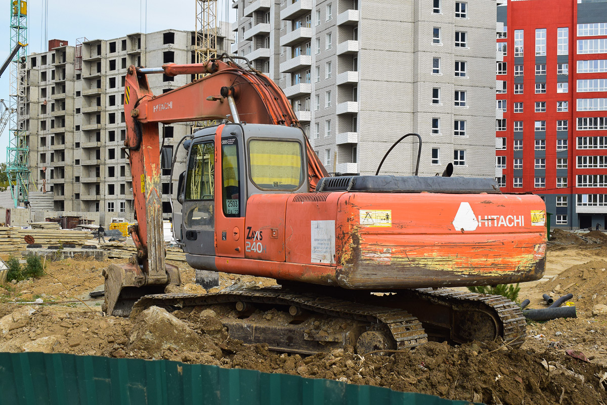 Алтайский край, № 2503 ЕА 22 — Hitachi ZX240 (общая модель)