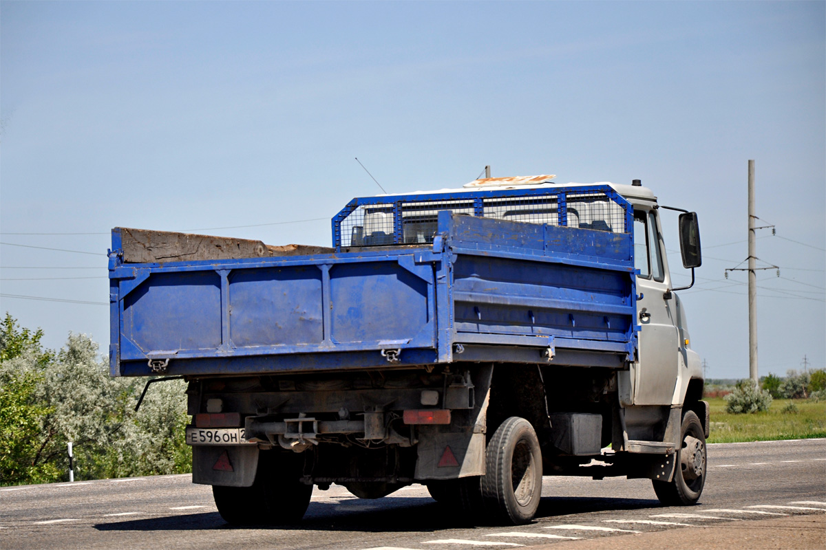 Алтайский край, № Е 596 ОН 22 — ЗИЛ-5301БО "Бычок"