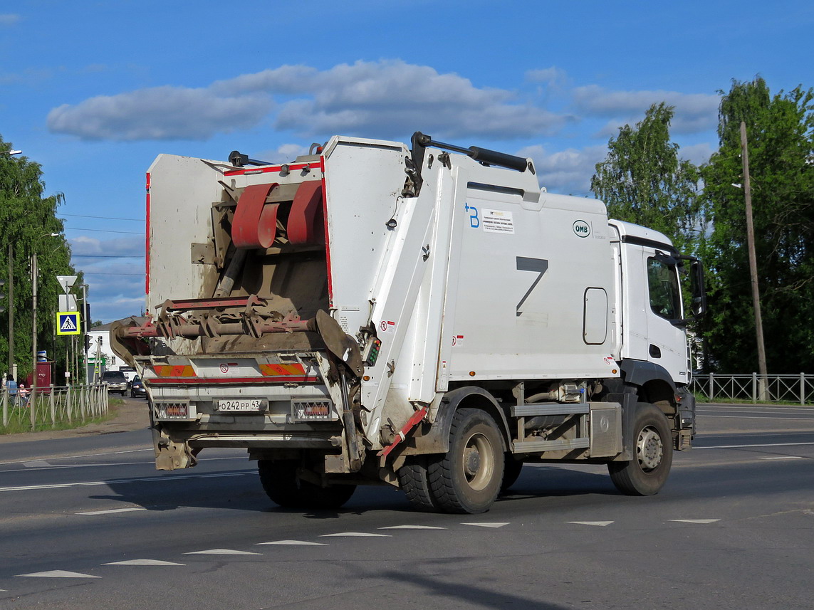 Кировская область, № О 242 РР 43 — Mercedes-Benz Arocs 2033 [Z9M]