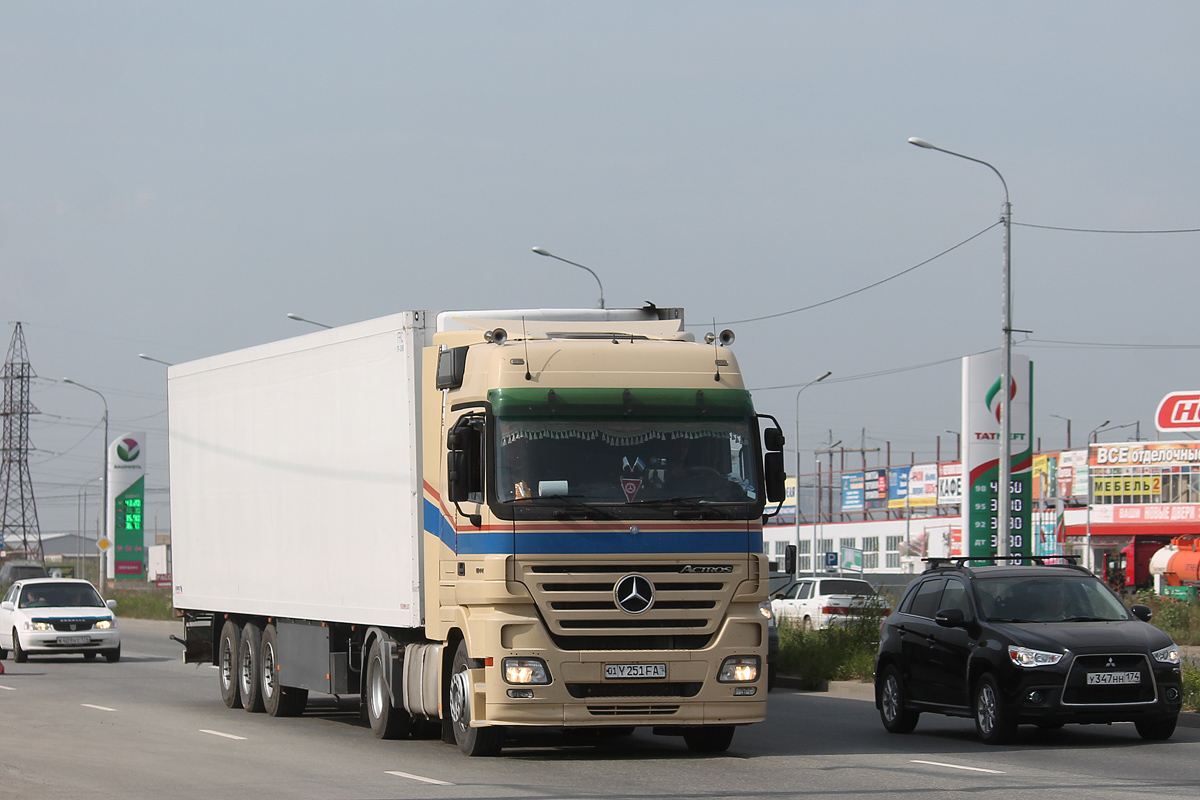 Узбекистан, № 01 Y 251 FA — Mercedes-Benz Actros ('2003) 1844