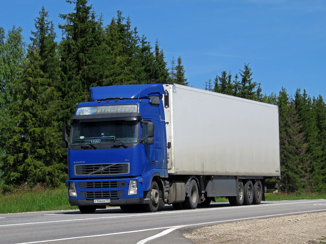 Москва, № С 144 ХМ 177 — Volvo ('2002) FH12.400