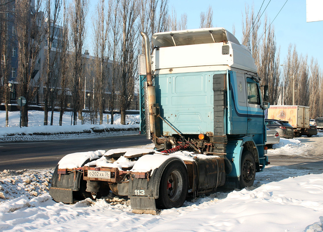 Воронежская область, № О 202 ХА 36 — Scania (II) R113M