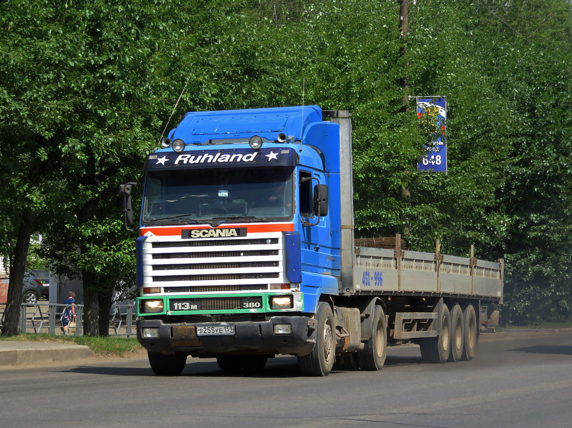 Кировская область, № В 255 УЕ 159 — Scania (II) R113M