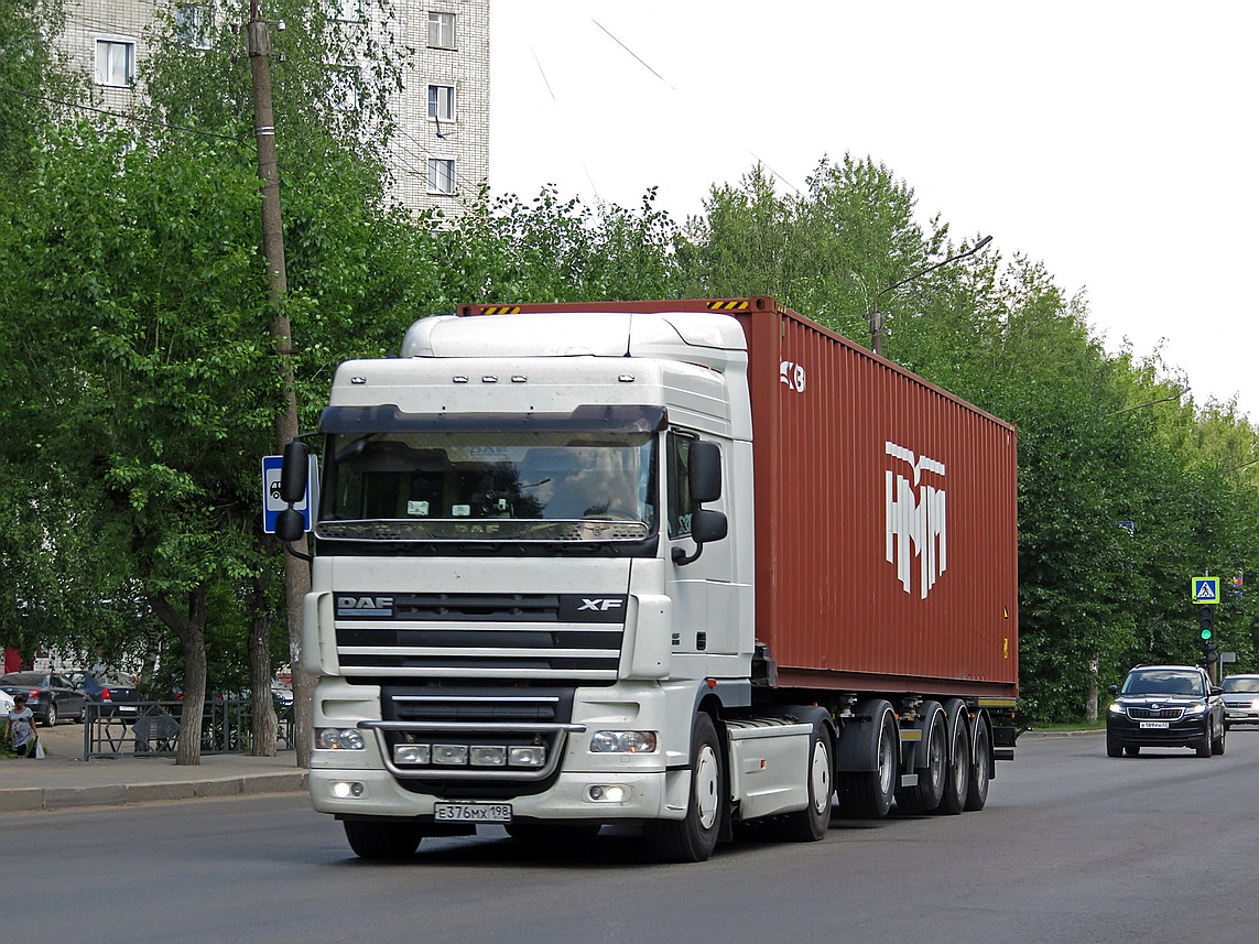 Санкт-Петербург, № Е 376 МХ 198 — DAF XF105 FT