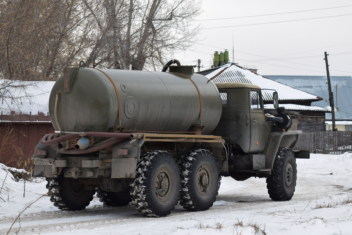 Алтайский край, № В 320 СС 122 — Урал-4320-10