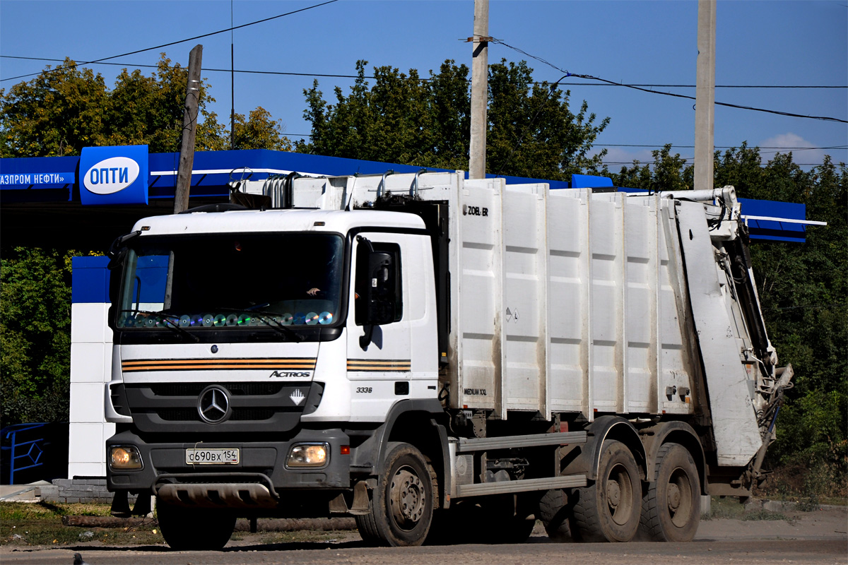 Алтайский край, № О 690 ВХ 154 — Mercedes-Benz Actros '09 3336 [Z9M]