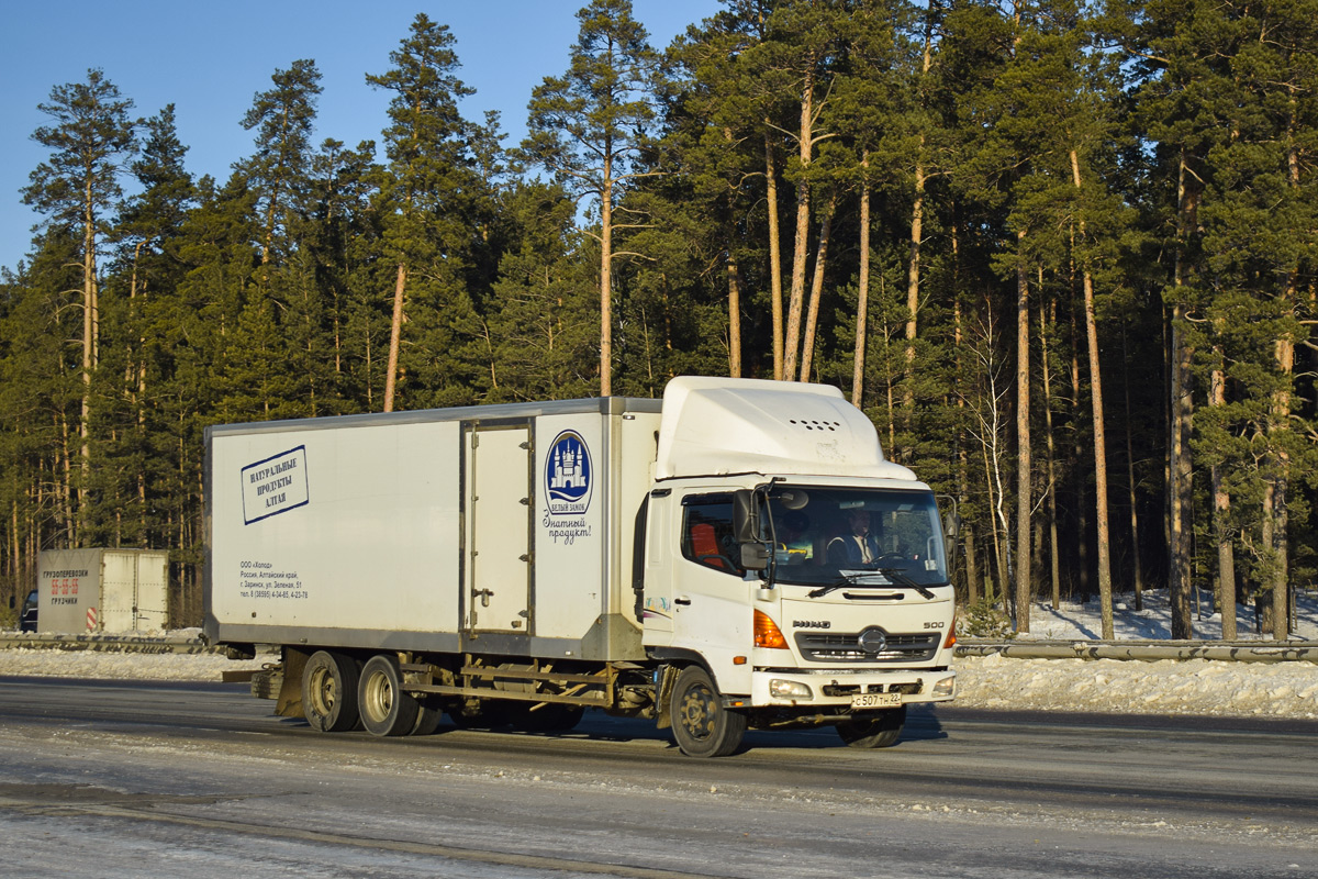 Алтайский край, № С 507 ТН 22 — Hino 500