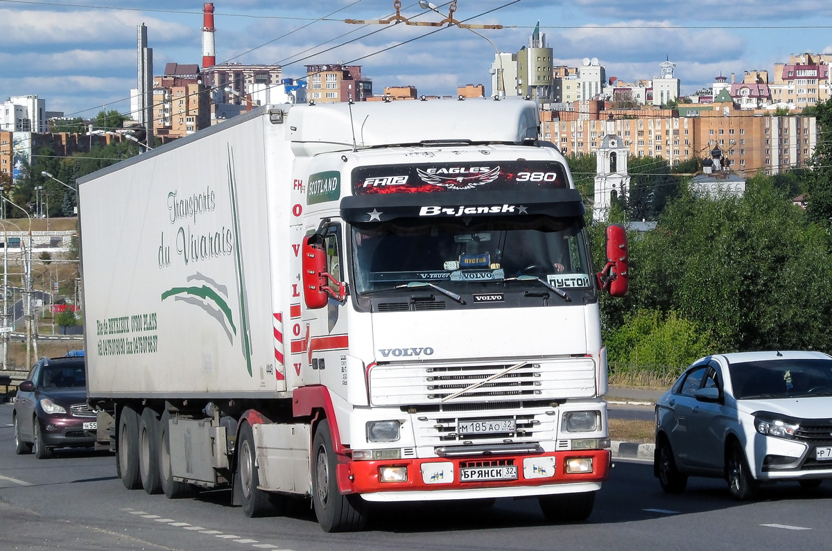 Брянская область, № М 185 АО 32 — Volvo ('1993) FH12.380