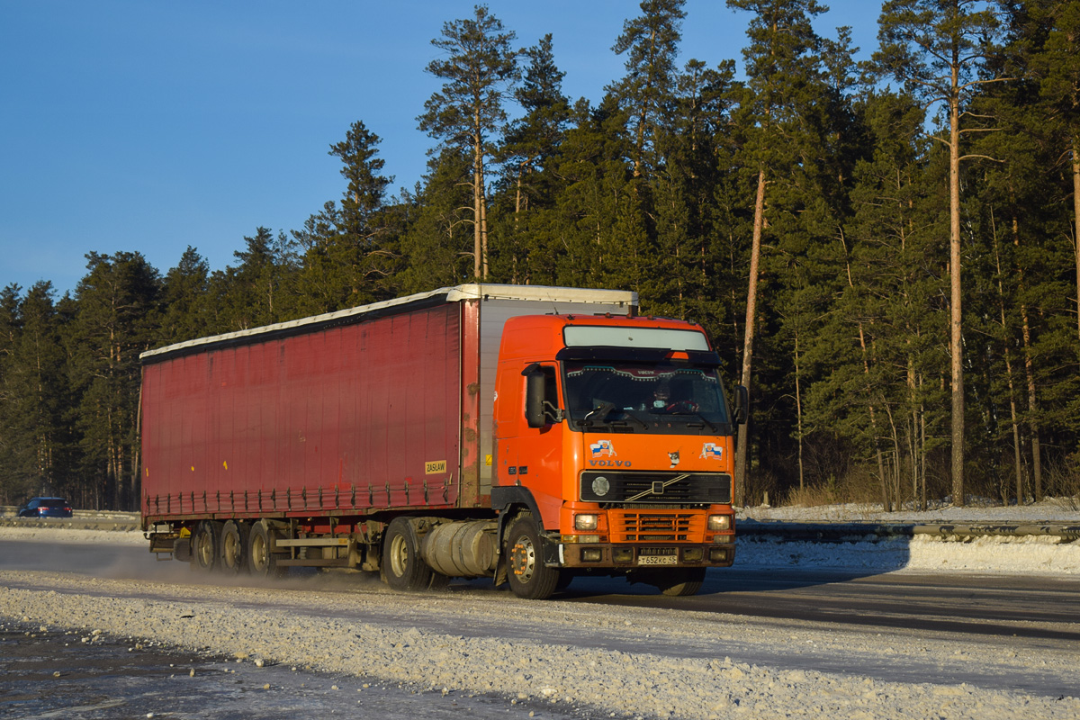 Курганская область, № Т 652 КС 45 — Volvo ('1993) FH12.380