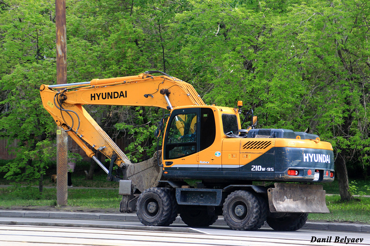 Челябинская область, № 1177 УА 74 — Hyundai R210W-9S