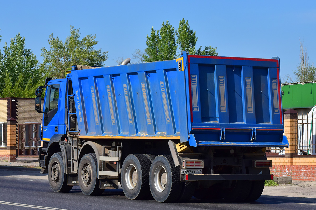 Москва, № Х 452 КХ 797 — IVECO Trakker ('2013)