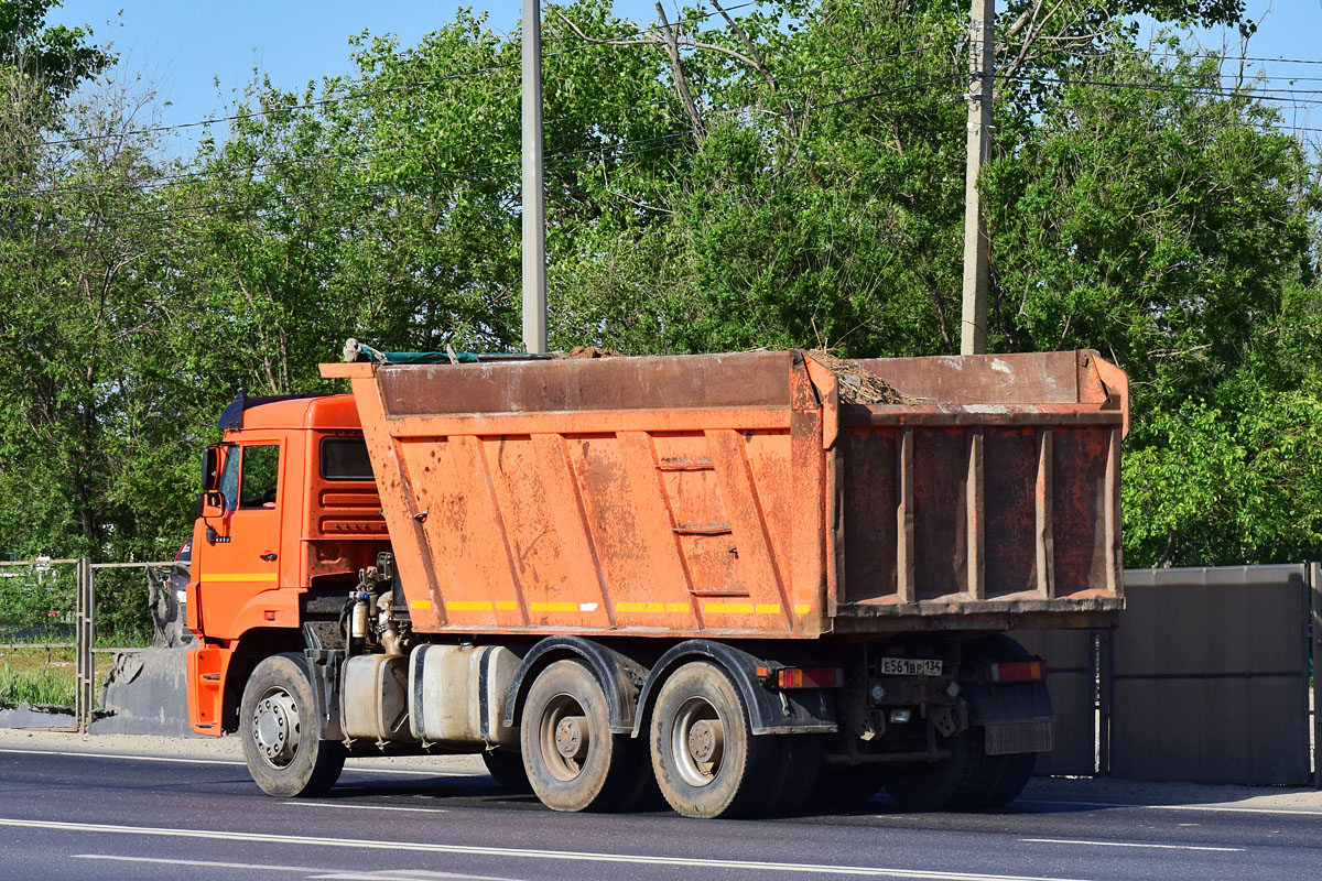 Волгоградская область, № Е 561 ВР 134 — КамАЗ-6520-73