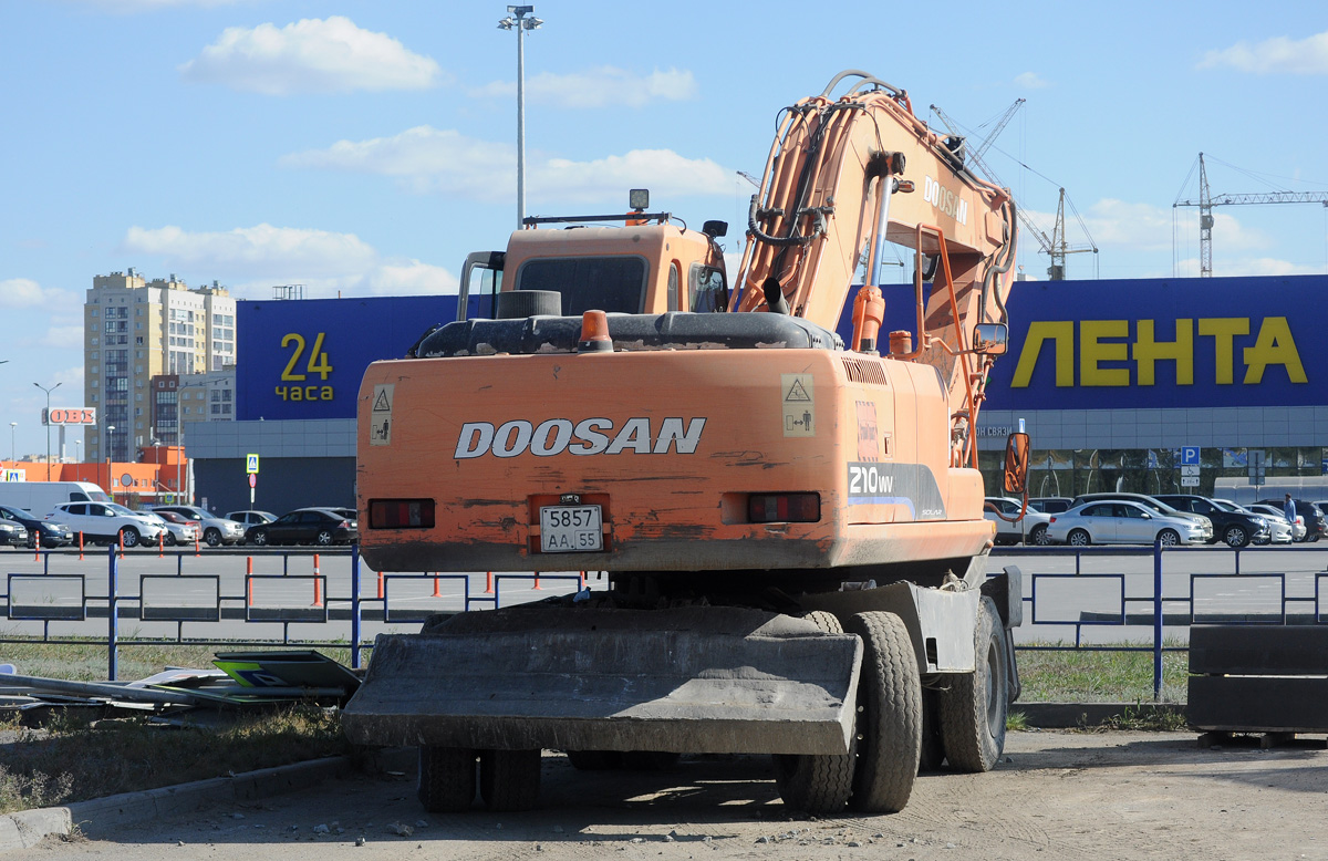 Омская область, № 5857 АА 55 — Doosan DX210W