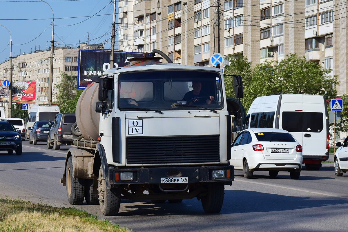 Волгоградская область, № К 388 ЕР 134 — МАЗ-533702