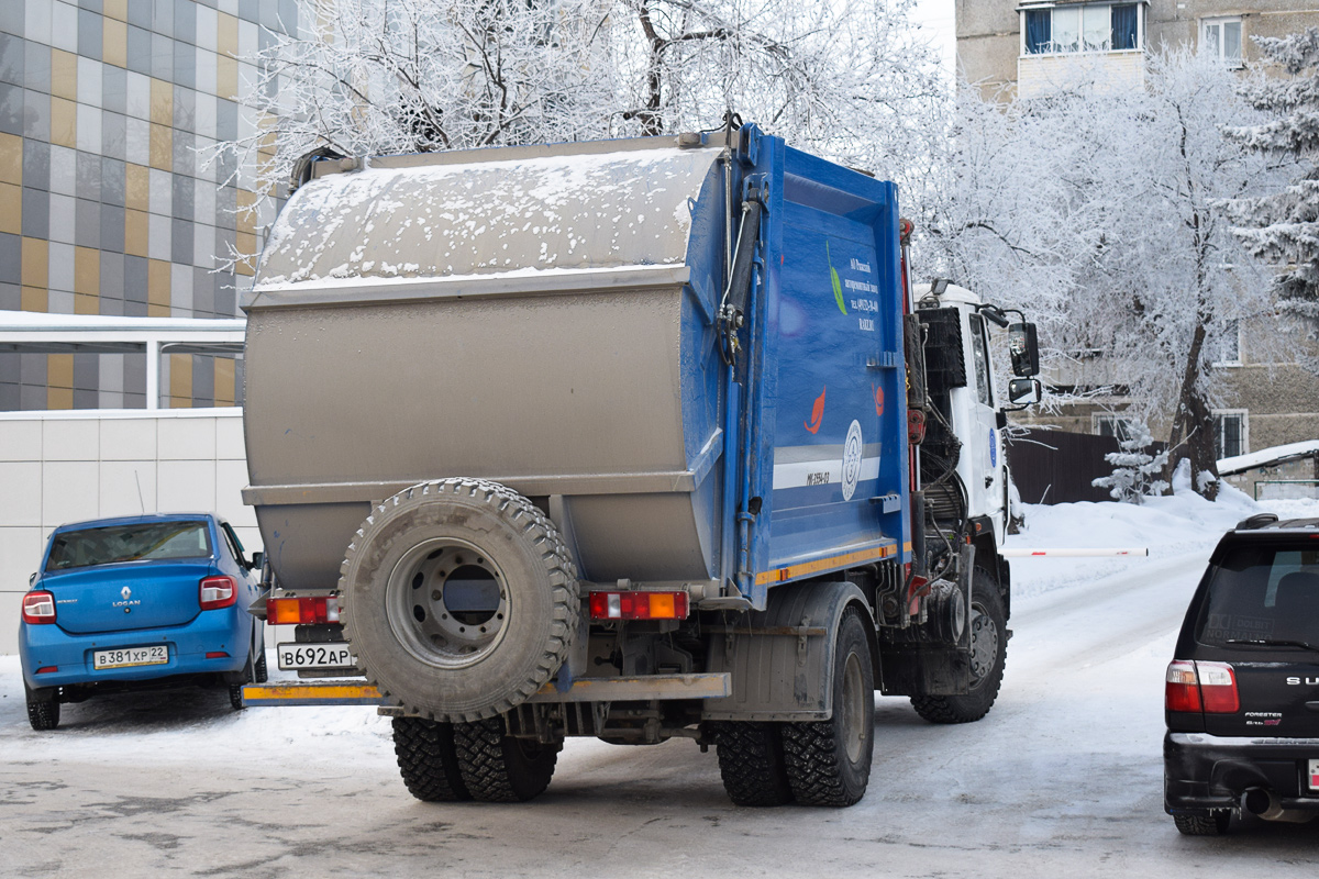 Алтайский край, № В 692 АР 122 — МАЗ-534025