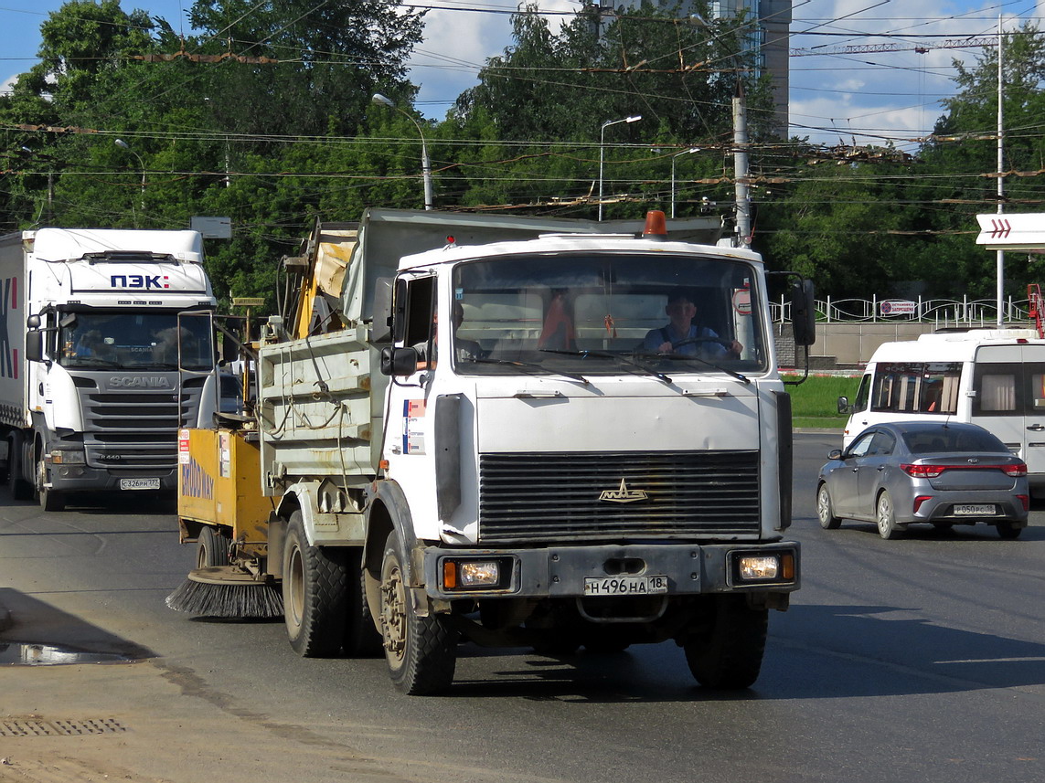 Удмуртия, № Н 496 НА 18 — МАЗ-555102