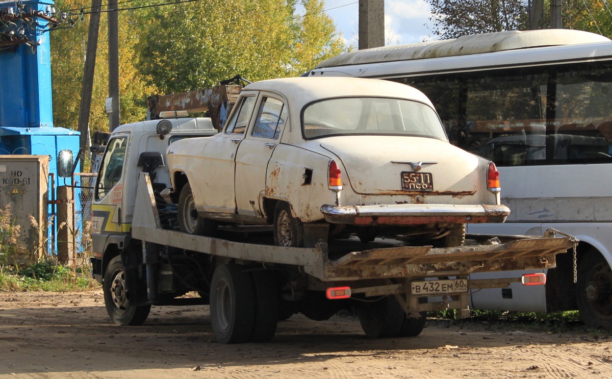 Псковская область, № В 432 ЕМ 60 — Mitsubishi Fuso Canter