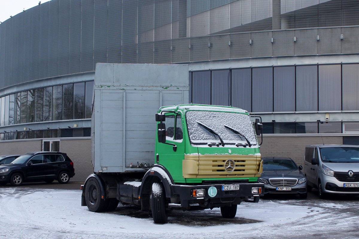 Литва, № CZU 187 — Mercedes-Benz SK (общ. мод.)