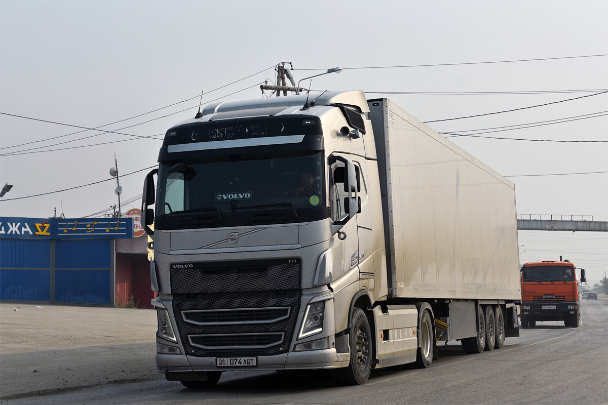 Киргизия, № 06 074 AGT — Volvo ('2012) FH.540