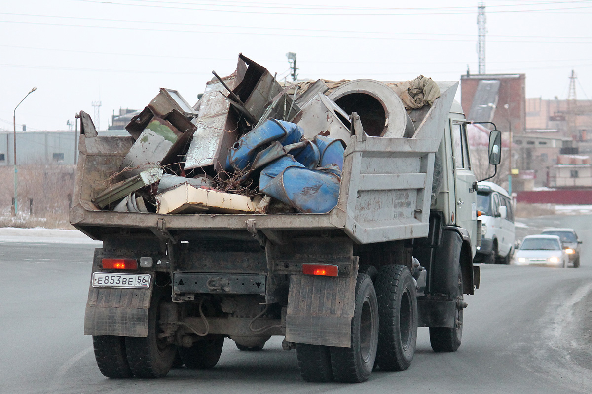 Оренбургская область, № Е 853 ВЕ 56 — КамАЗ-55111-01 [55111A]