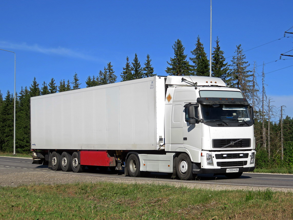 Омская область, № У 705 РМ 55 — Volvo ('2002) FH12.460