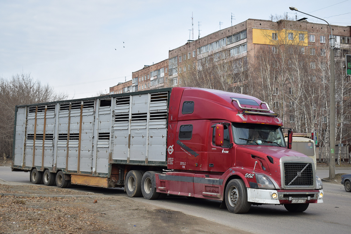 Омская область, № О 008 УУ 55 — Volvo VNL780