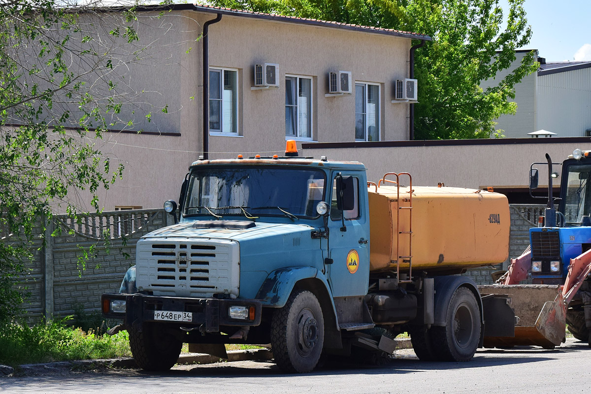 Волгоградская область, № Р 648 ЕР 34 — ЗИЛ-432932