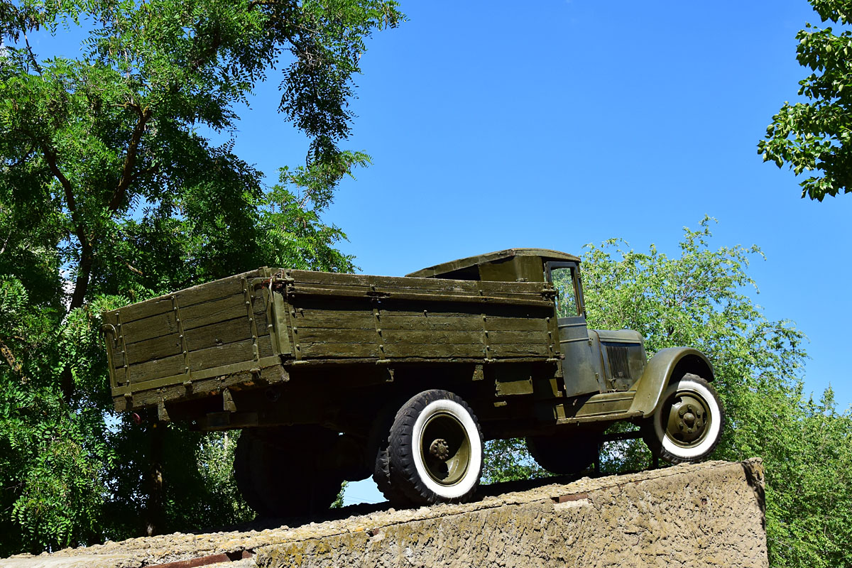 Волгоградская область, № (34) Б/Н 0064 — ЗИС-5; Волгоградская область — Автомобили на постаментах; Техника на постаментах, памятники (Волгоградская область)