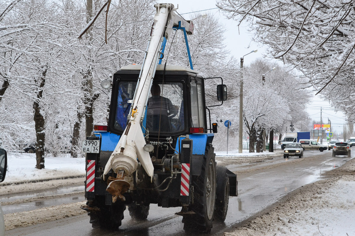 Волгоградская область, № 3990 ЕА 34 — Беларус-82.1