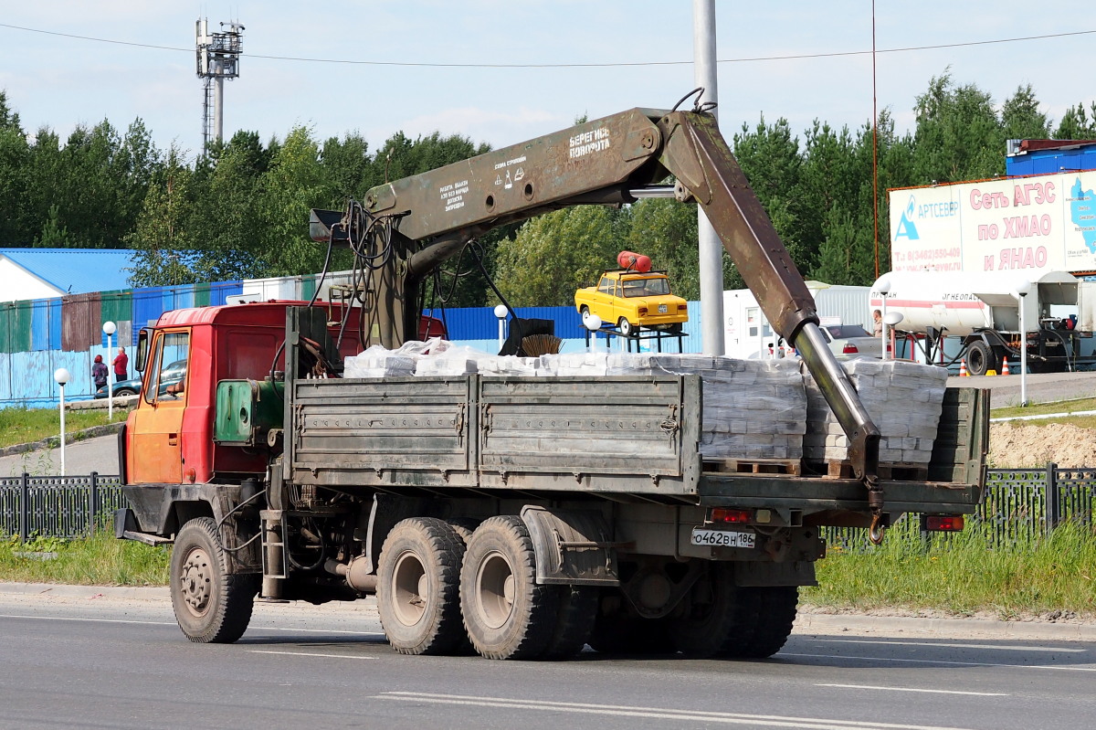 Ханты-Мансийский автоном.округ, № О 462 ВН 186 — Tatra 815 V