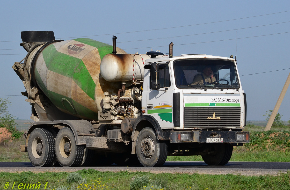 Волгоградская область, № Е 004 СВ 34 — МАЗ-630305