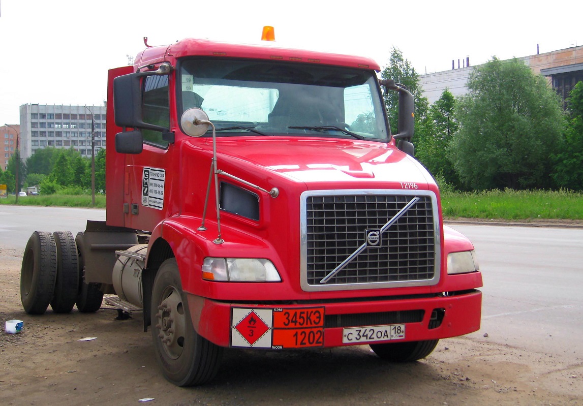 Удмуртия, № С 342 ОА 18 — Volvo VNL200