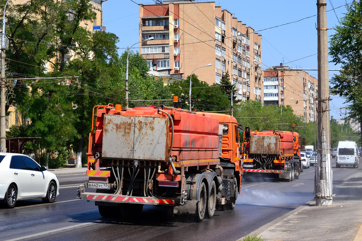 Волгоградская область, № В 442 УС 134 — КамАЗ-65115-42