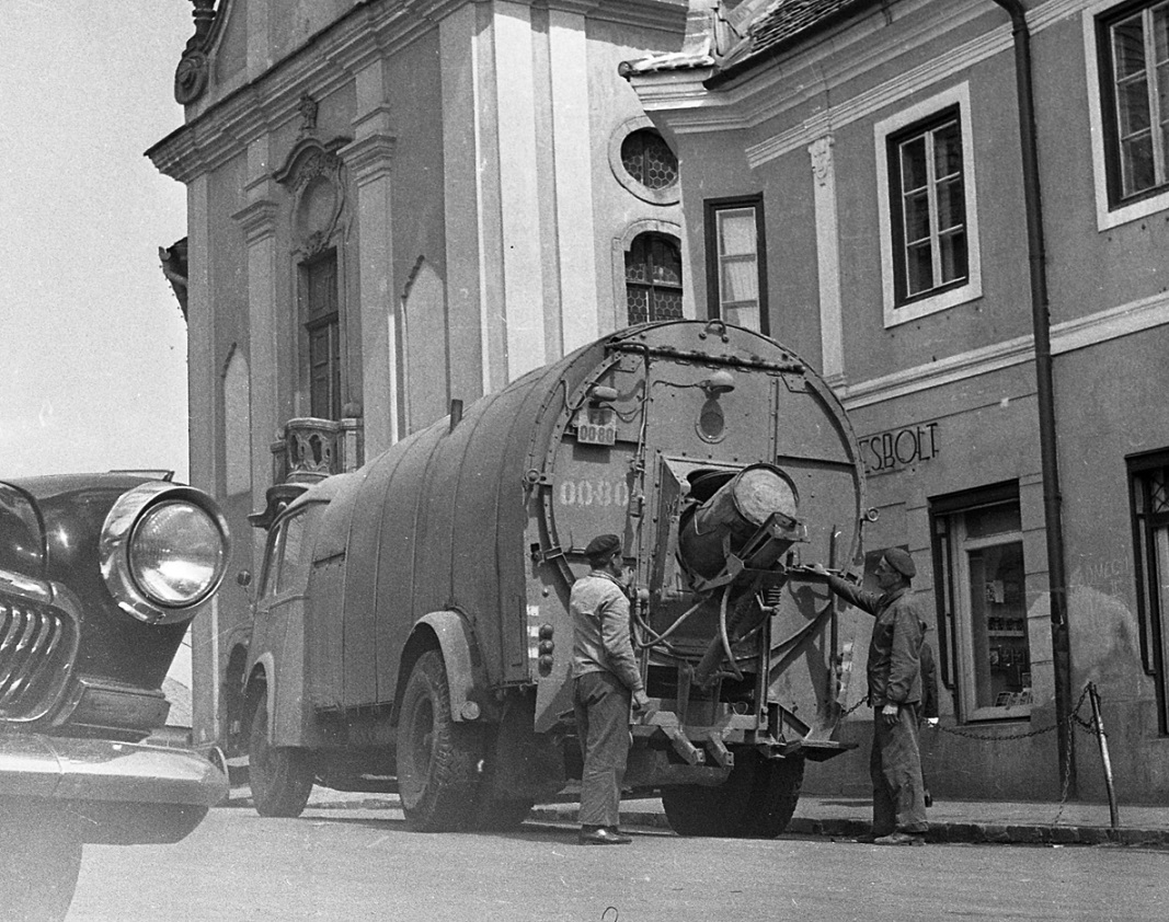 Венгрия, № FA-00-80 — Škoda-LIAZ (общая модель); Венгрия — Исторические фотографии (Автомобили)