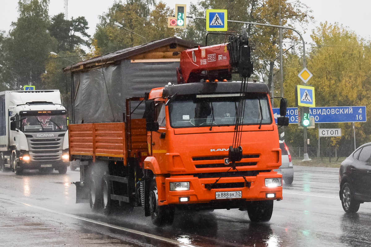 Новгородская область, № В 888 ВК 53 — КамАЗ-65115 (общая модель)