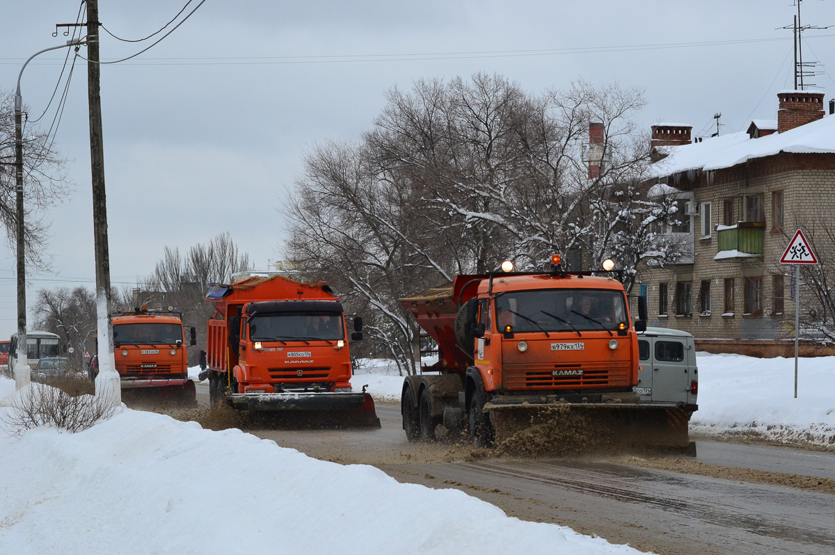 Волгоградская область, № В 979 КХ 134 — КамАЗ-65115-62