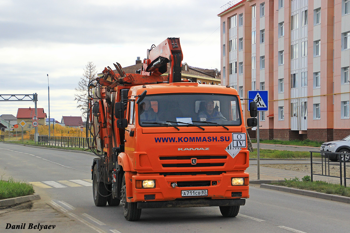 Ненецкий автономный округ, № А 711 СВ 83 — КамАЗ-43253-R4