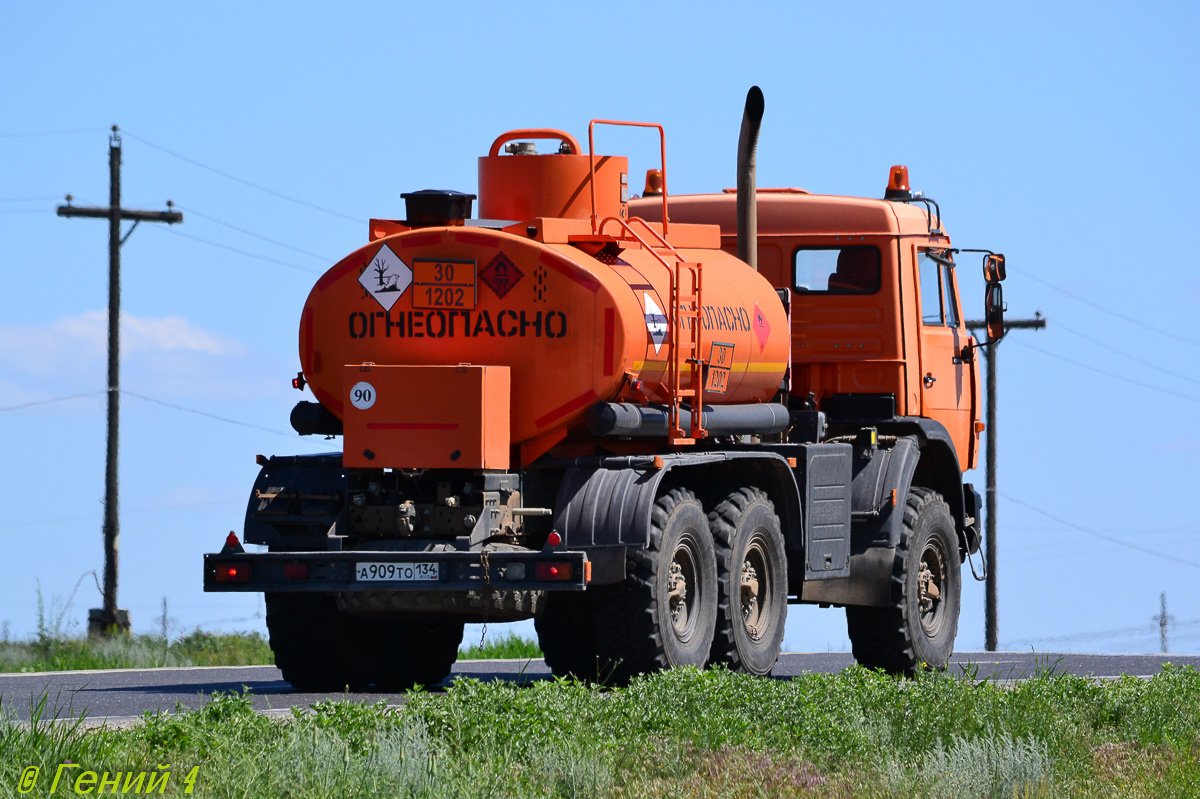 Волгоградская область, № А 909 ТО 134 — КамАЗ-43114-15 [43114R]